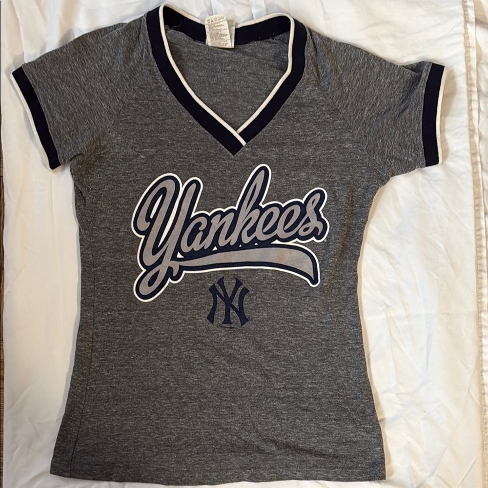 Women’s Yankee T- Shirt